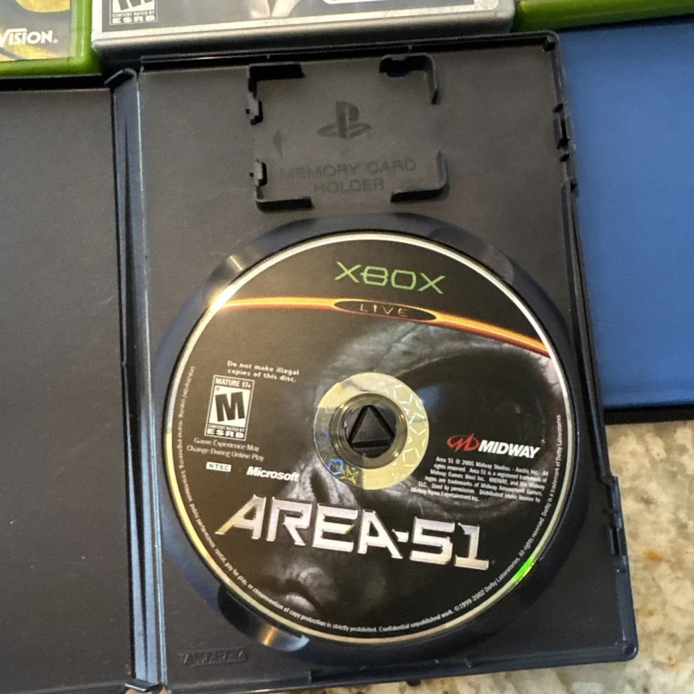 Xbox Shooter Game Bundle Of 7 Red Dead MOH COD Dead To Rights Area 51 Armed Dang
